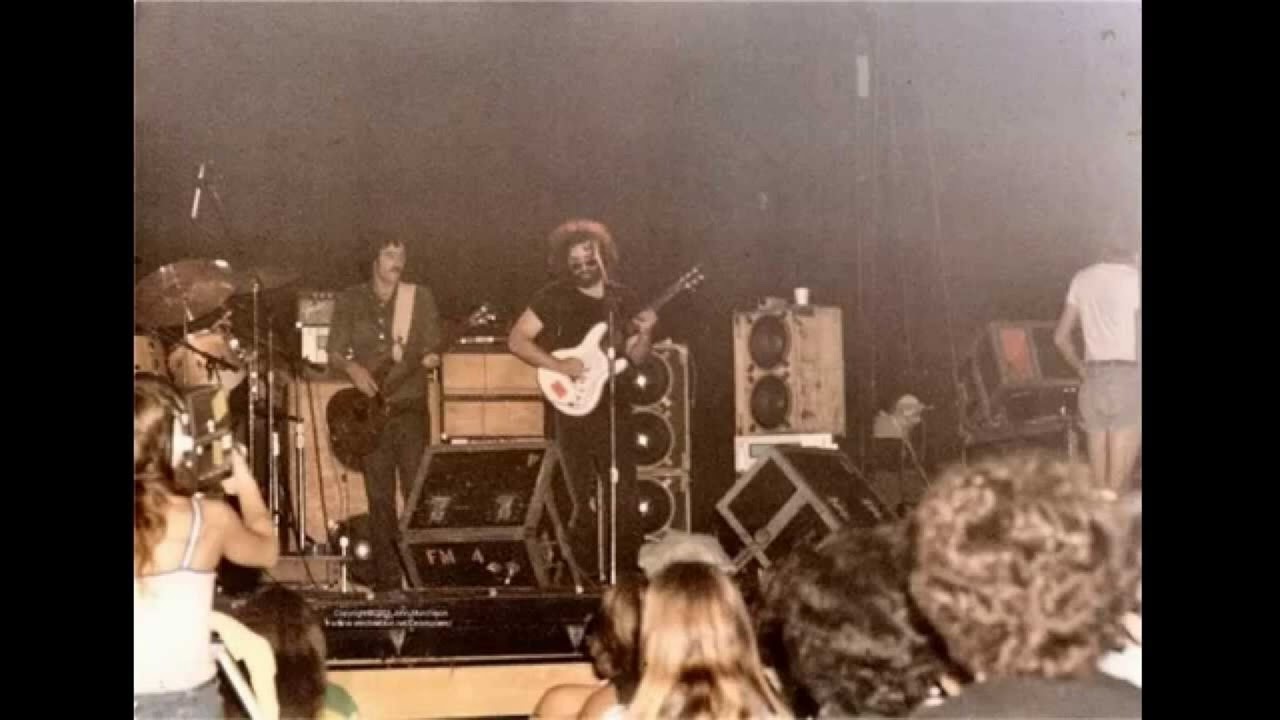 Jerry Garcia Band - 10/28/82 - Rissmiller's Reseda, CA - aud