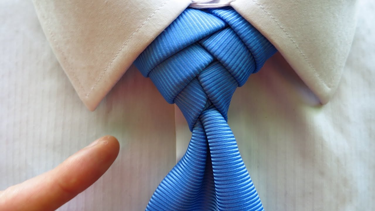 How to tie a tie - Fishbone necktie knot step by step tutorial