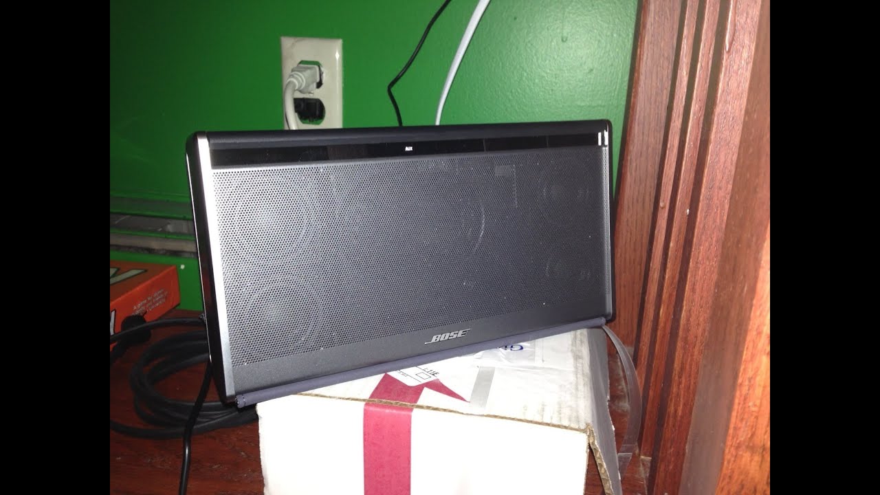 Bose SoundLink Bluetooth Speaker: Overview & Review