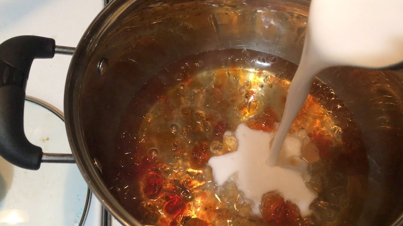 椰汁鲜奶炖桃胶/Peach Gum with Coconut Milk