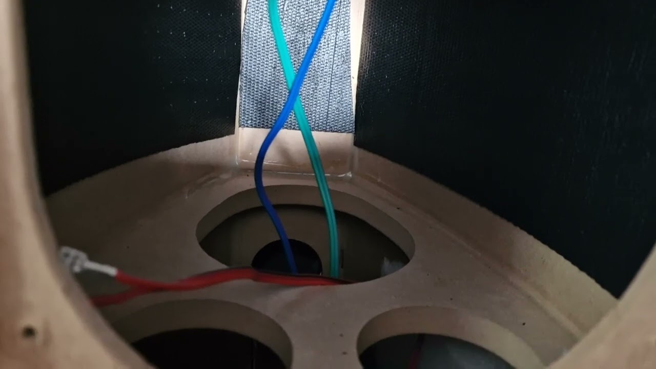 Kef q7 bitumen  damping