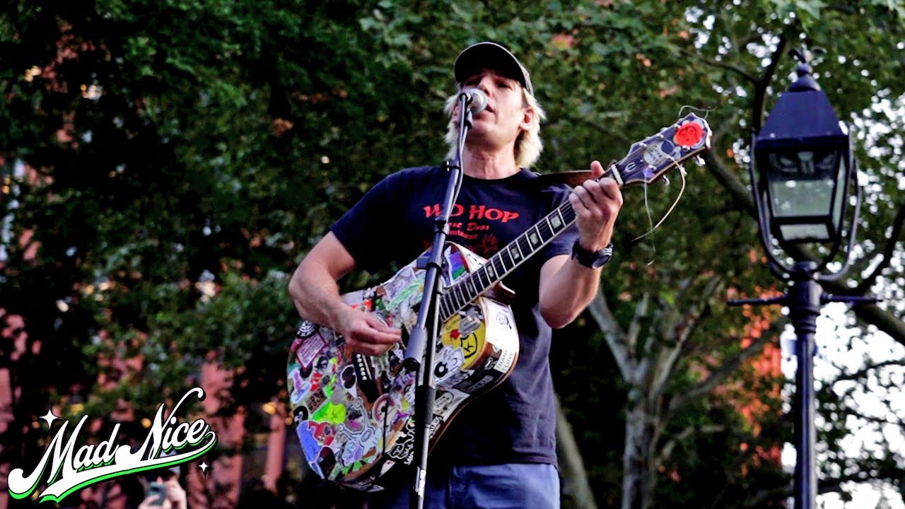 Jeffrey Lewis - Things That People Give Me | Live September 14, 2024 | (MadNiceTV)