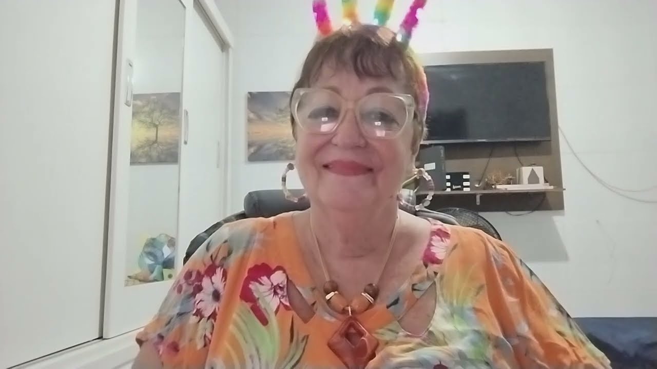 #Vania dos salgados e sua irmã no brilho juntas no carnaval 