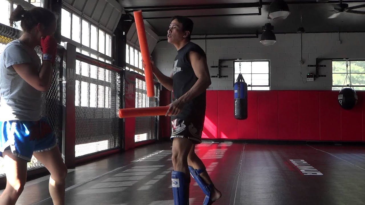 Training Timing with Kaensak - Plus an Elbow counter to Clinch