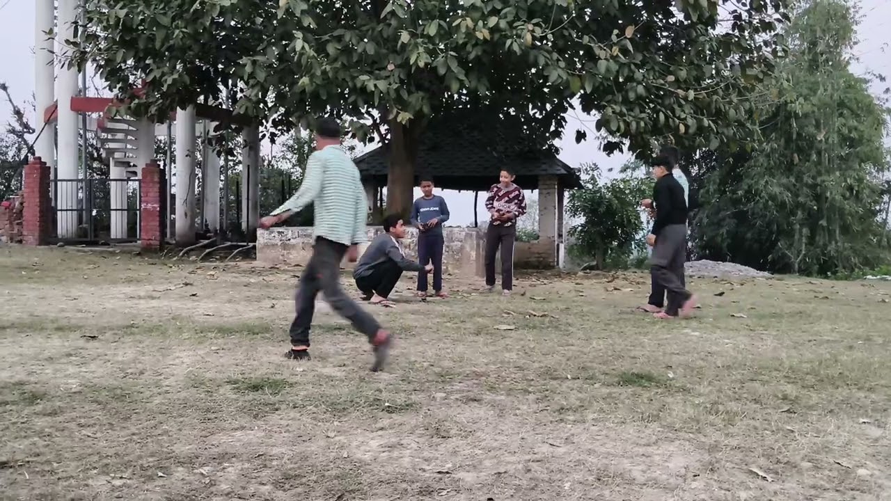 यह खेल किस किसने खेला है