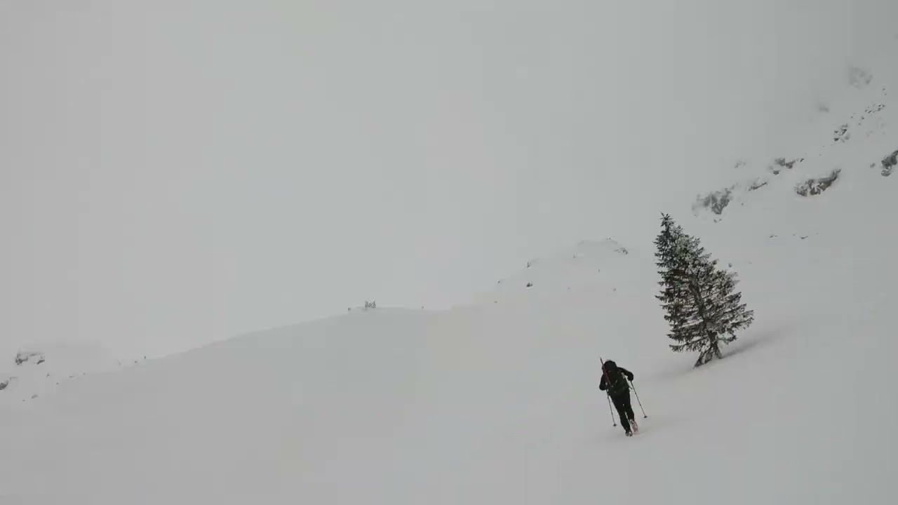 Tura de iarna in Retezat - cabana Gentiana
