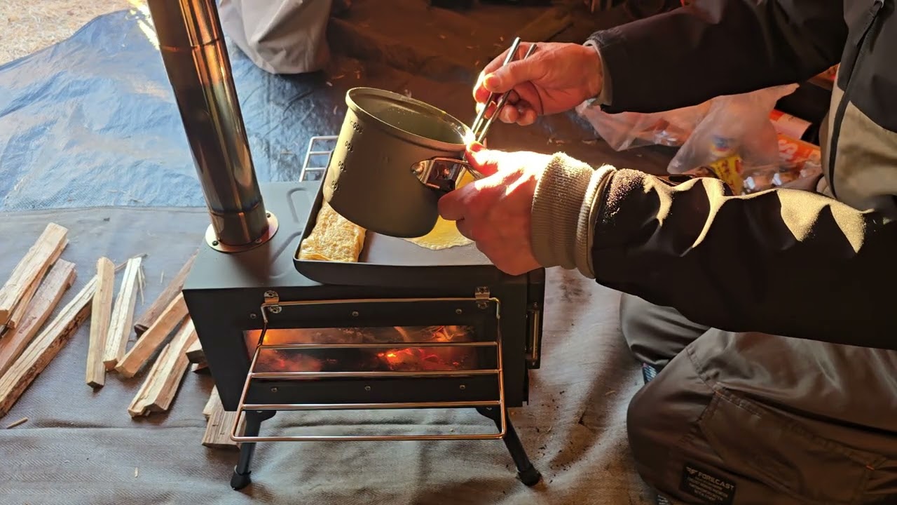 キャンプ朝の卵焼き🤣🤣🤣