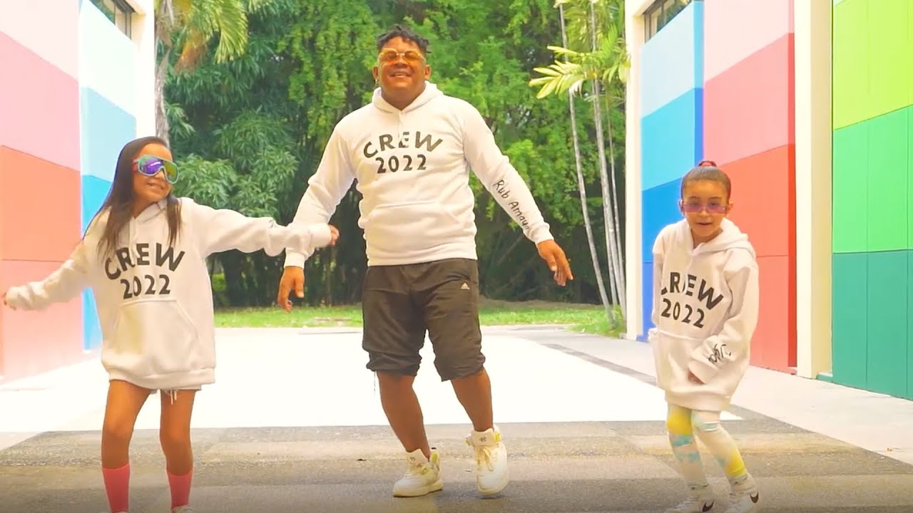 Canción del año - July Naoh ft Rub Amaya (Video Oficial)