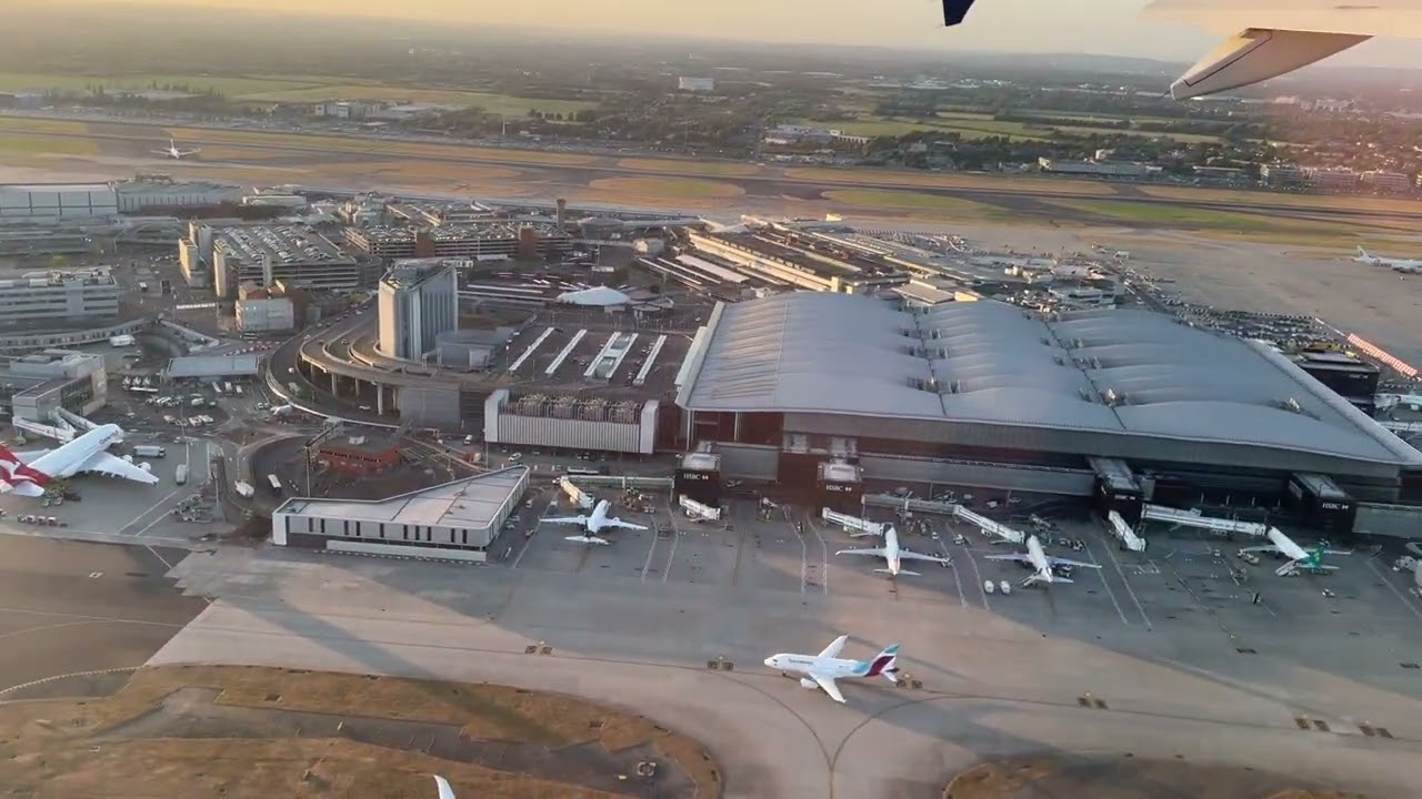 AF1181 taking off from T4 Heathrow