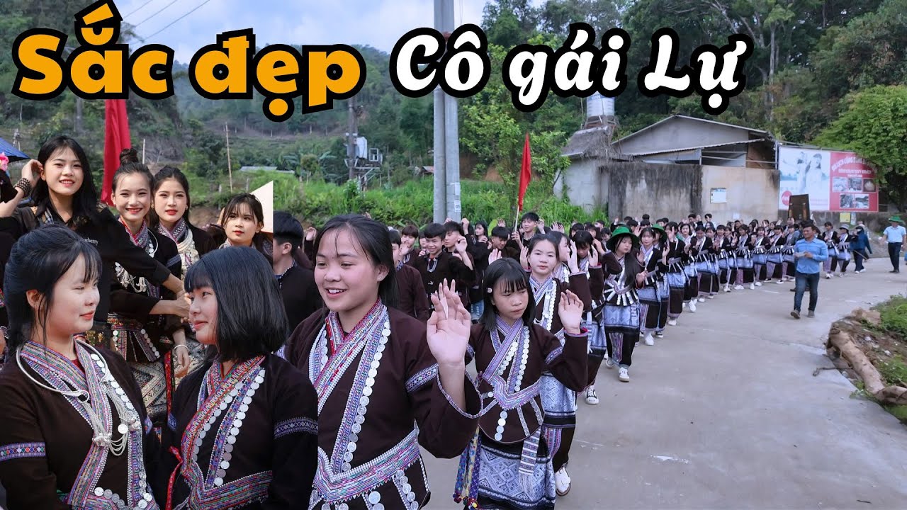 Cả Bản gái xinh nô nức đi vui múa Xèo Lễ Hội Sú Khon Khoài người Lự