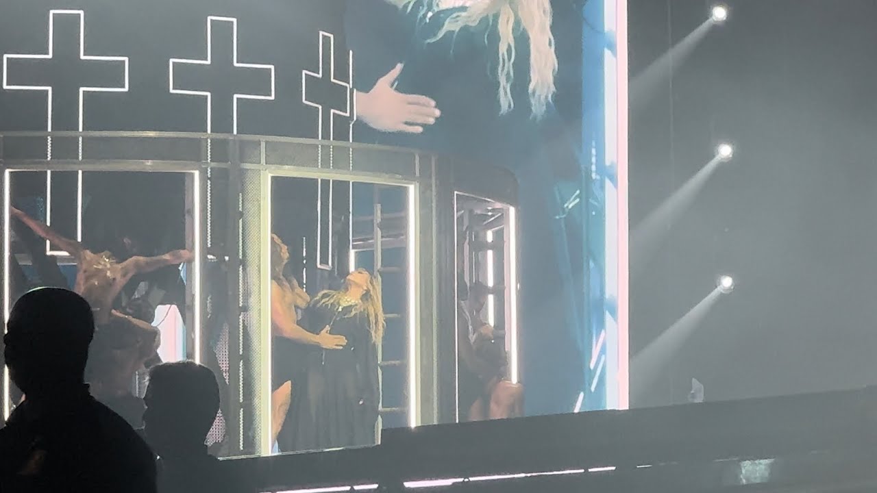 Madonna - Like a prayer  (Live @ celebration tour in Rio