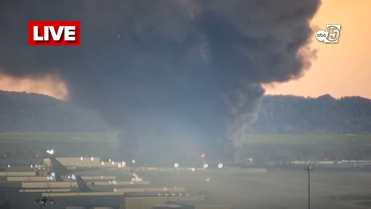 LIVE: Plane Crash - Louisville, KY