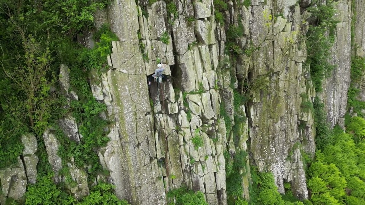 Northumberland Trad - Tiger's Overhang VS *** - Peel Crag
