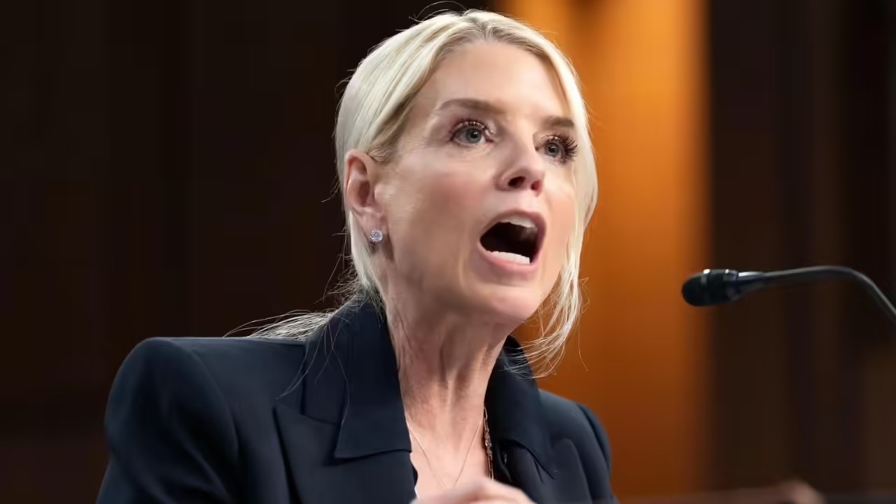 Pam Bondi encounters new Epstein NIGHTMARE | Another Day