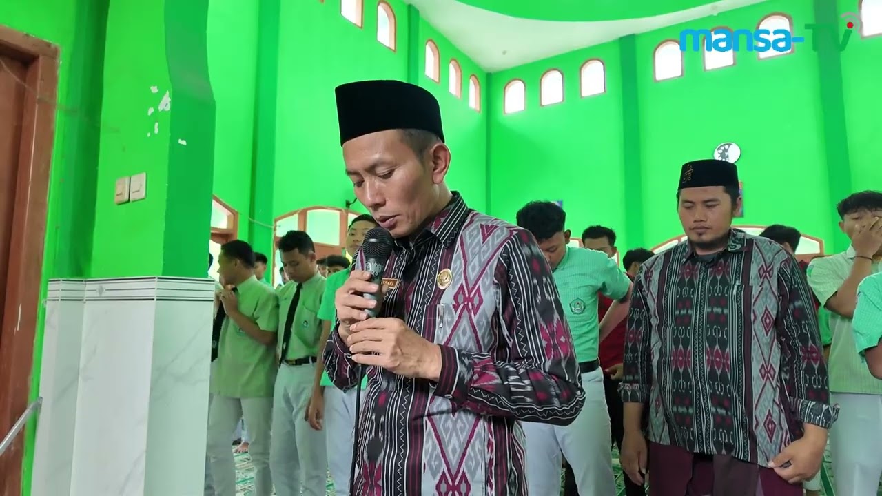Sholat Dhuhur Rutin Berjemaah Seluruh Civitas Akademika MAN Sampang