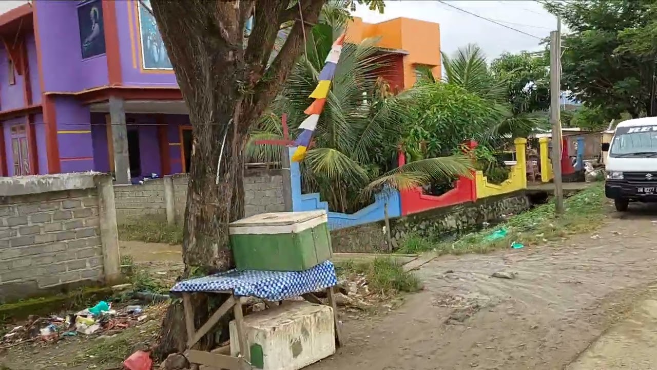 SUASANA PEDESAAN DI DESA LELILEF MALUKU UTARA