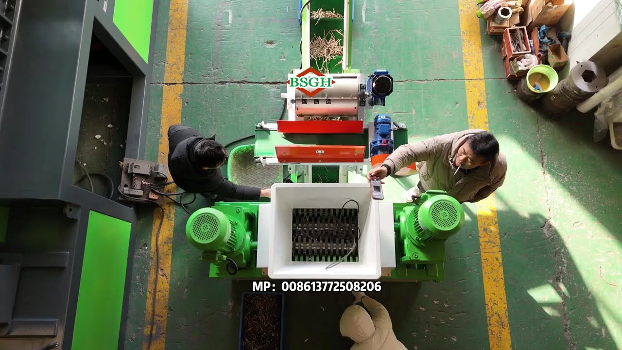 Greece client's 7.5kW*2 Double Shaft Shredder MDS-DB500 with Conveyor Belt & Magnetic Separator