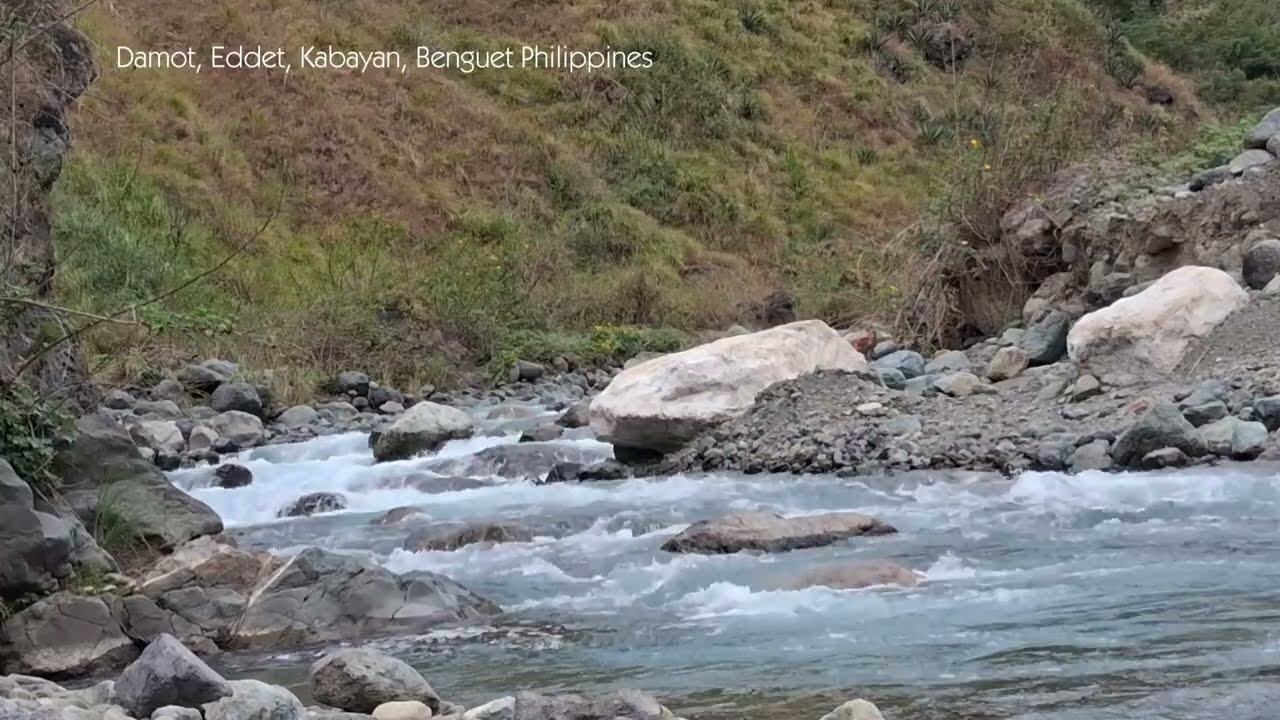 Listen! as the river drip and drizzle. Clean and cold water from Mount Pulag! #philippines