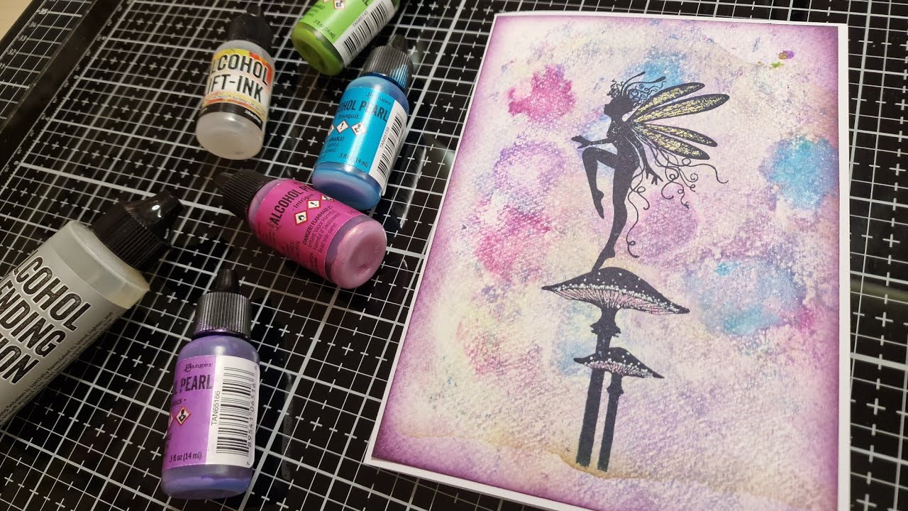 Discover with me as i try a new technique, Alcohol inks on a gel plate, with Lavinia Stamps