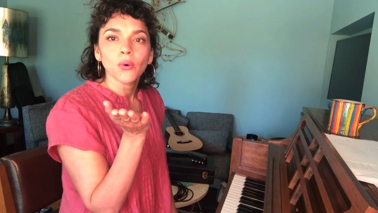 Norah Jones - December (Live from home 05-21-2020)
