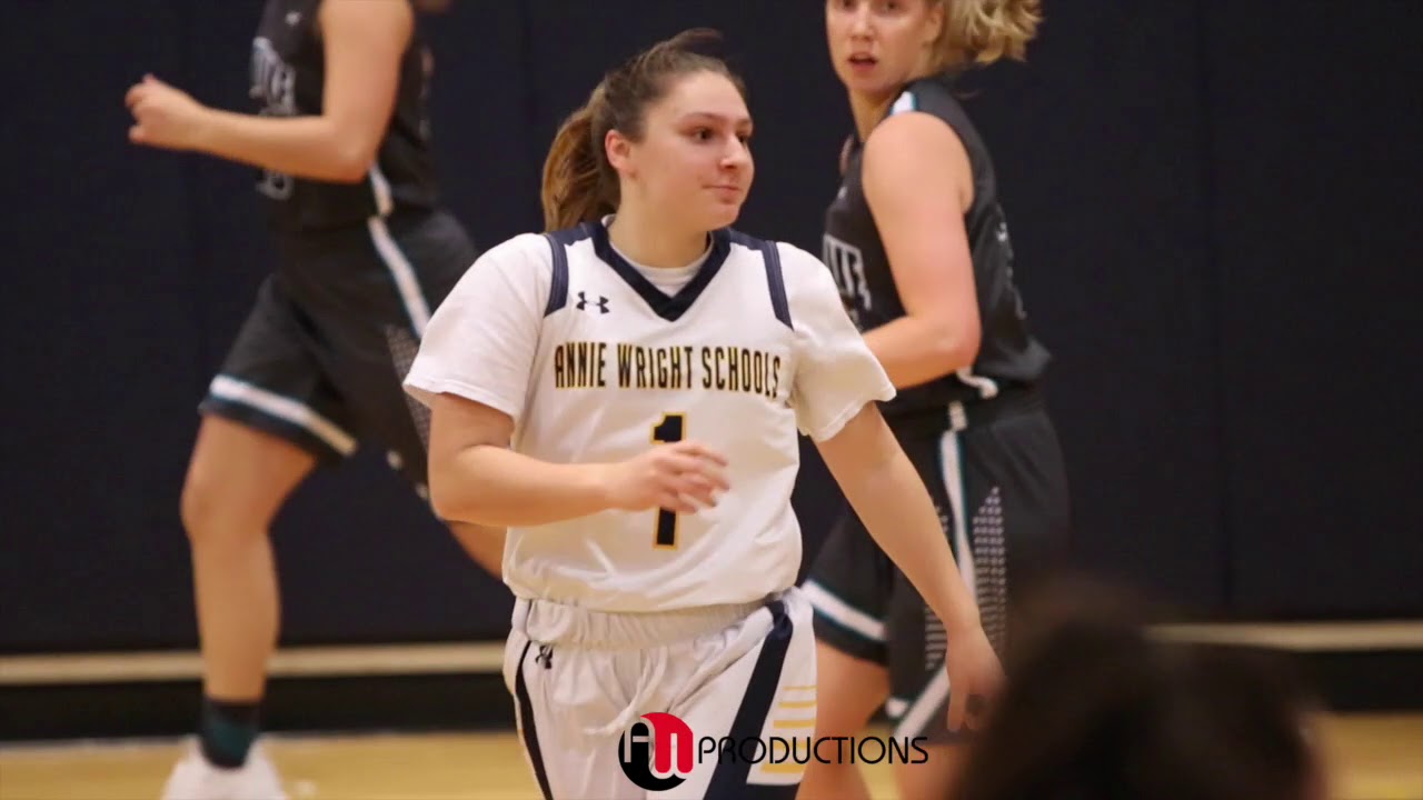 Julianna Walker 5'4 Annie Wright HS class 2021