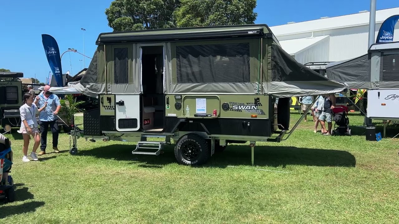 Демонстрация прицепа-кемпера Jayco Swan 2025 года