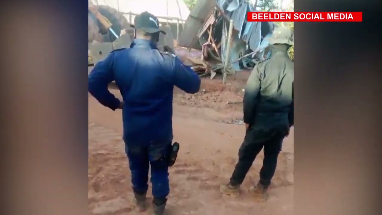 Ontruiming illegale goudzoekers op concessie Zijin Rosebel Goldmines, in opdracht van OM