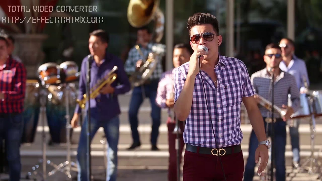 Popurri De Corridos Perrones-Banda La Sensacion De Jalisco