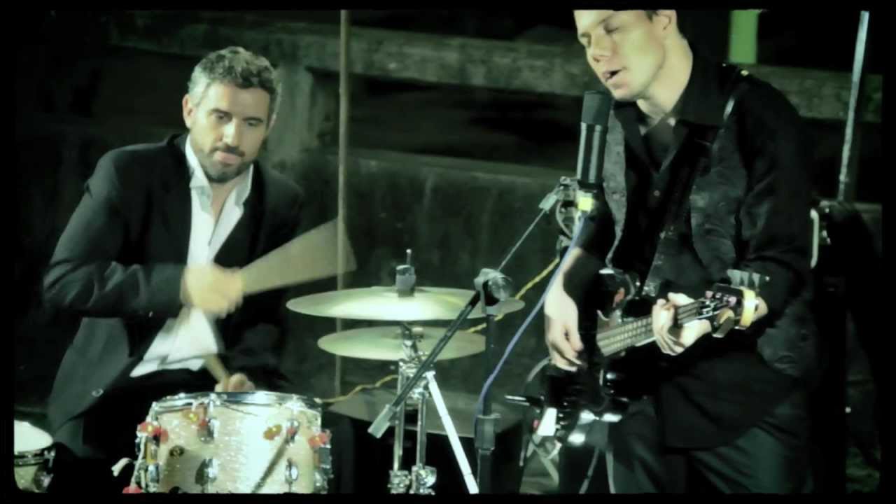 Eskimo - Bipolar (HD Clipe Oficial)