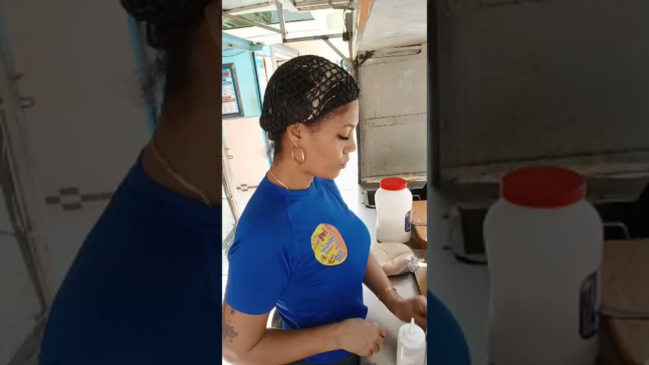 D Lucy Empanadas está en vivo