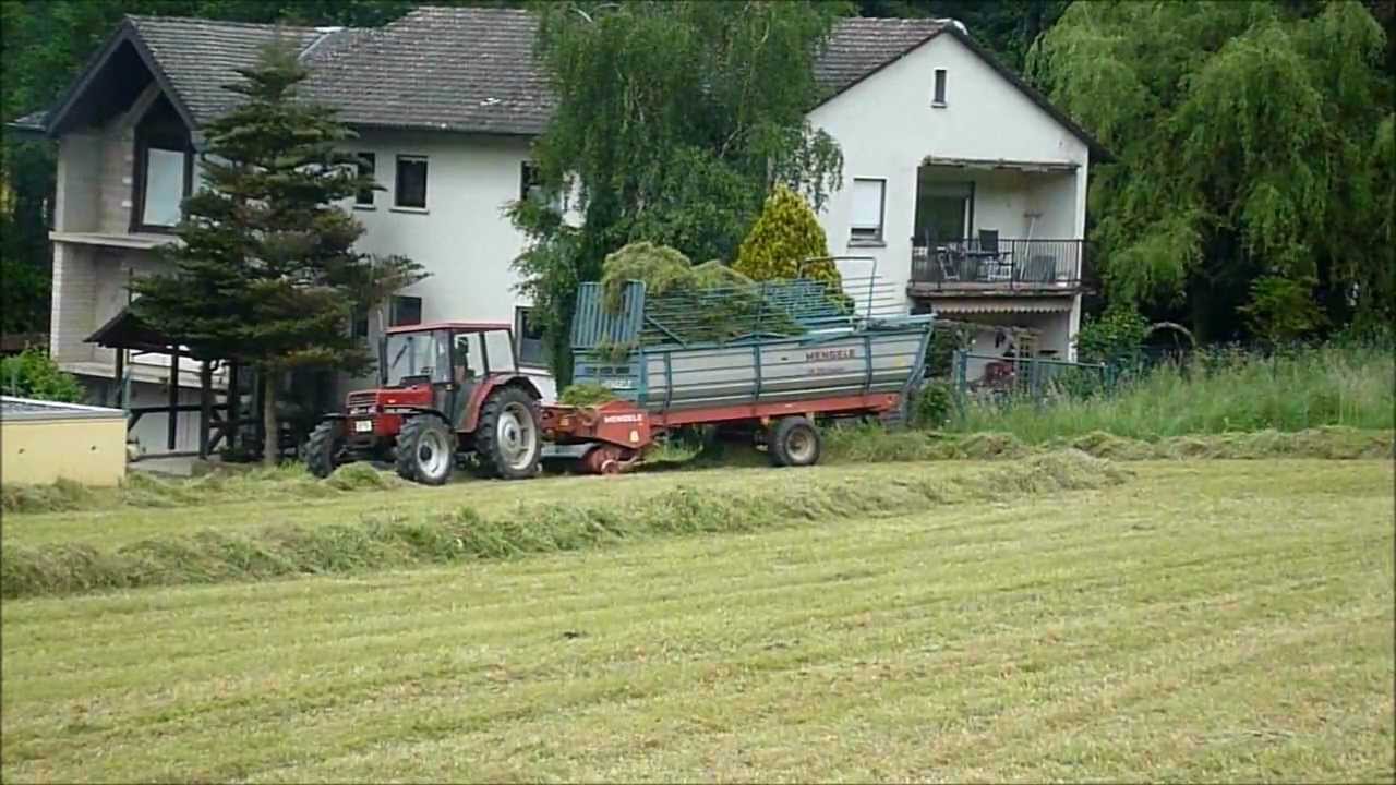1 Schnitt 2013 Laden mit International 833 und Mengele 310 Quadro und Deutz D 6006