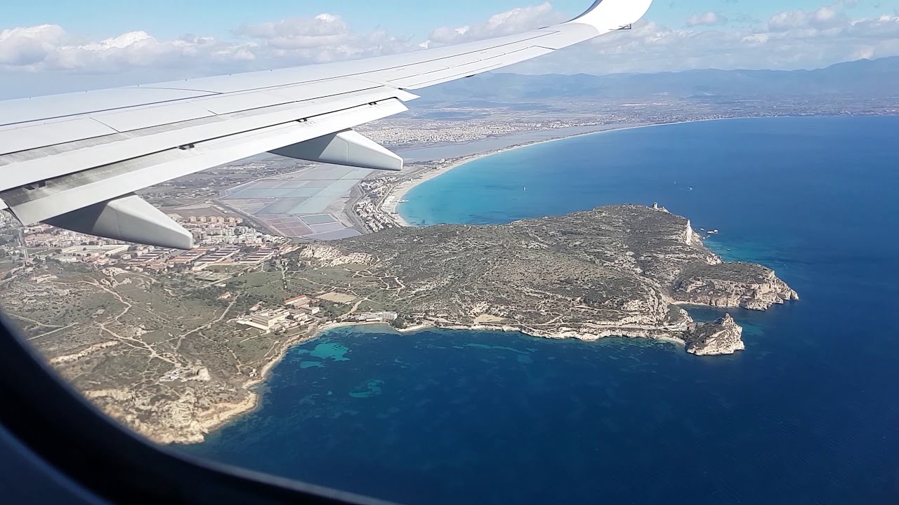Ryanair atterraggio Aeroporto Elmas Cagliari