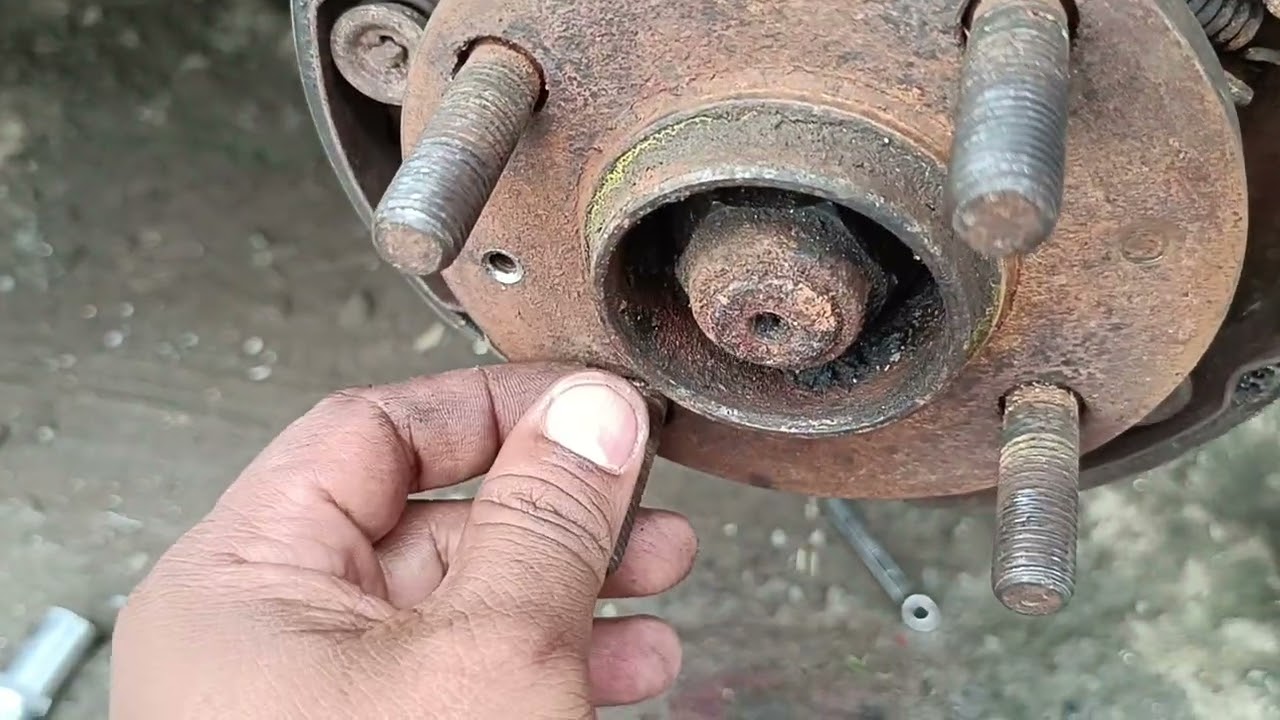 Mitsubishi lancer hotdog na mahina ang brake system at naglalarong menor anu ang dahilan?