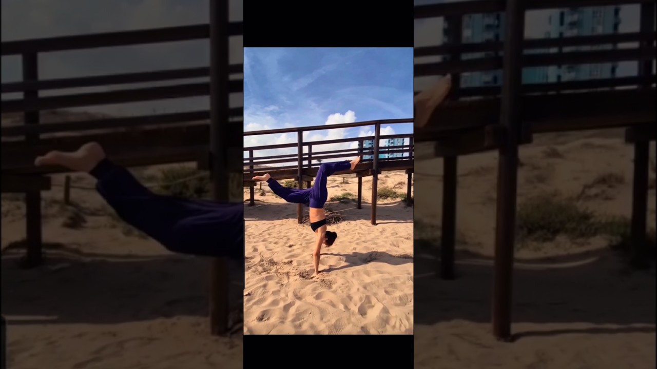 #yoga #frontwalkover #yogateacher #beach #beachvibes #gostretchyourself