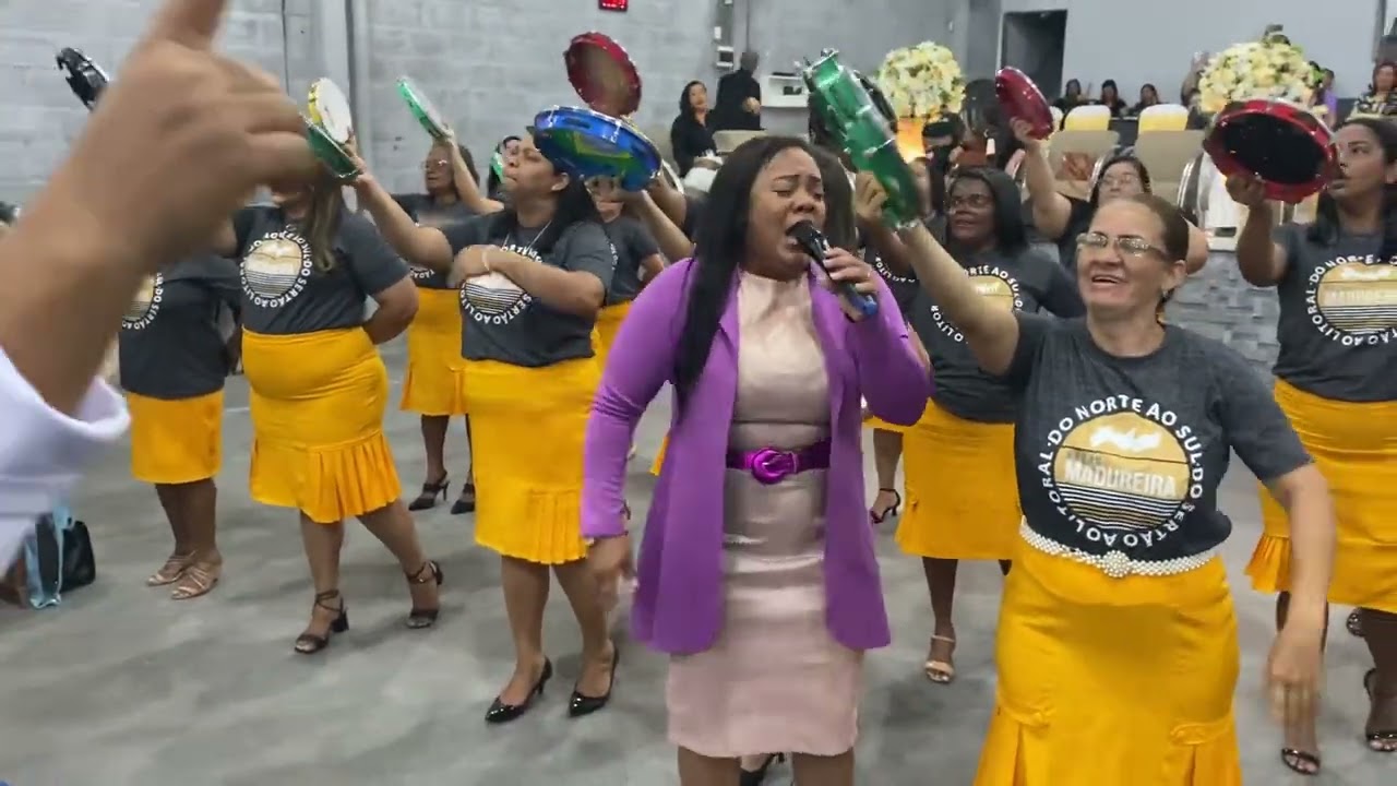 AD BRÁS grupo de pandeiro, marcha que a muralha cai Suzana Silva. Festa da cibe.