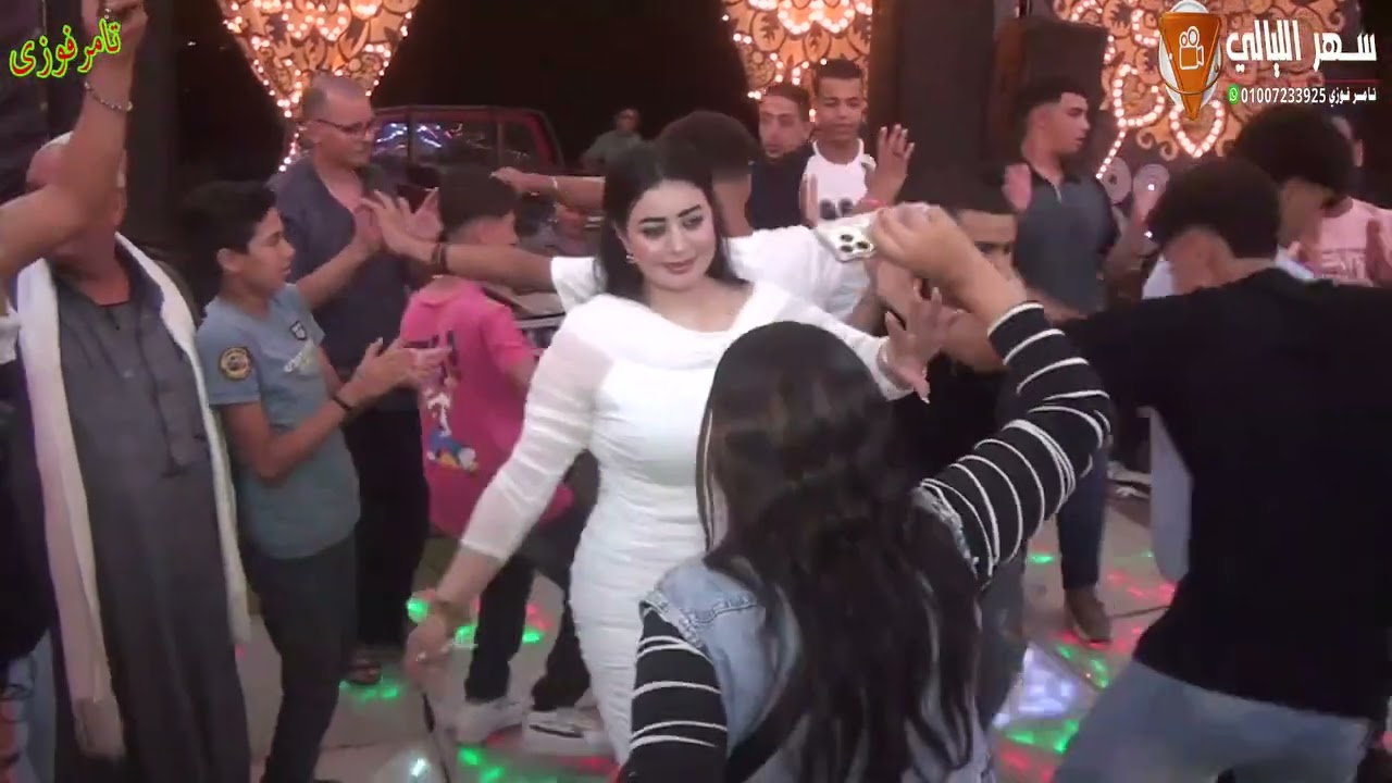 عيونى بتسهر لما بشوف حبيب قلبى معايا