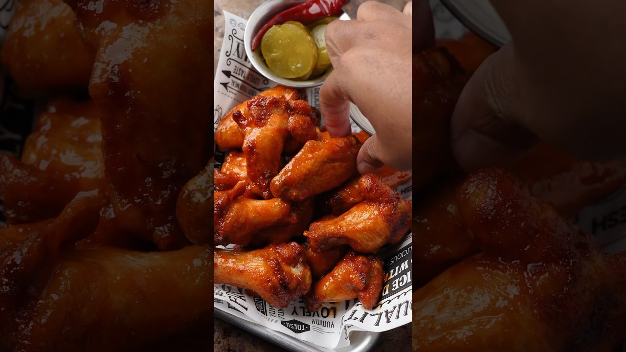 HONEY HOT BUFFALO WINGS! 