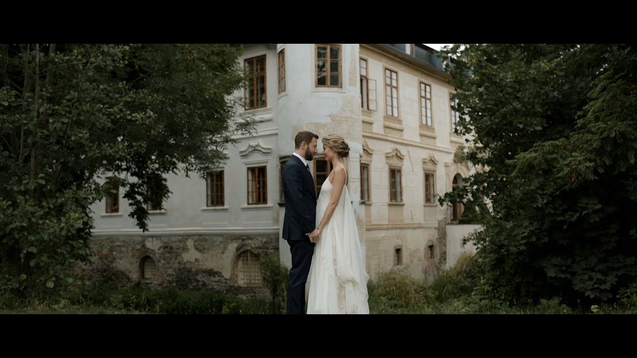 Galmorous Jewish wedding at Chateau Trebesice