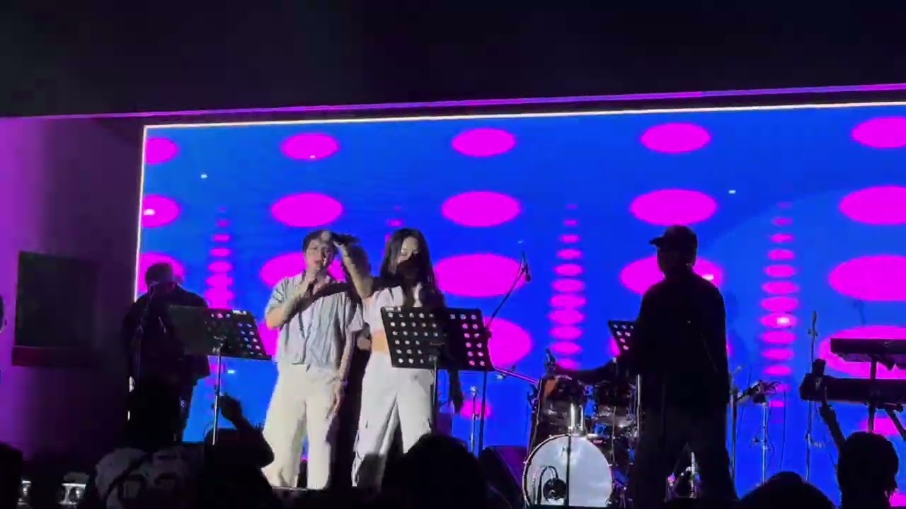 Walking On Sunshine - Katrina and The Waves (Soul Experience live cover) 🇨🇬