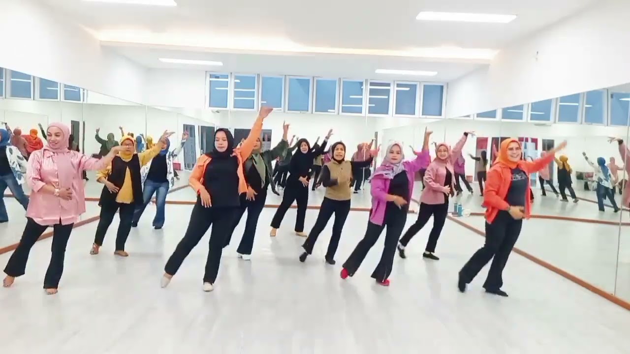 Cinta Dari Seberang Line Dance Choreo: Febri Yanti Zain (INA) November 2025