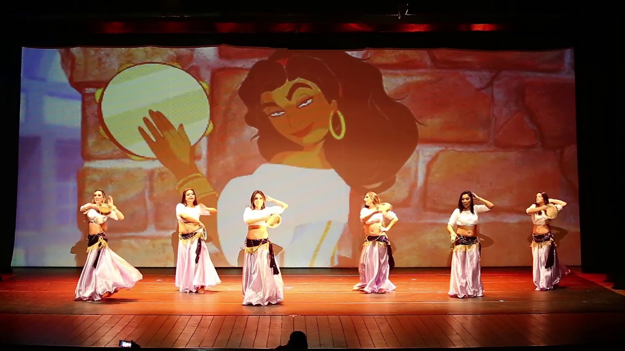 Dança do ventre com pandeiro. Tema: Esmeralda - Senna e Magia.