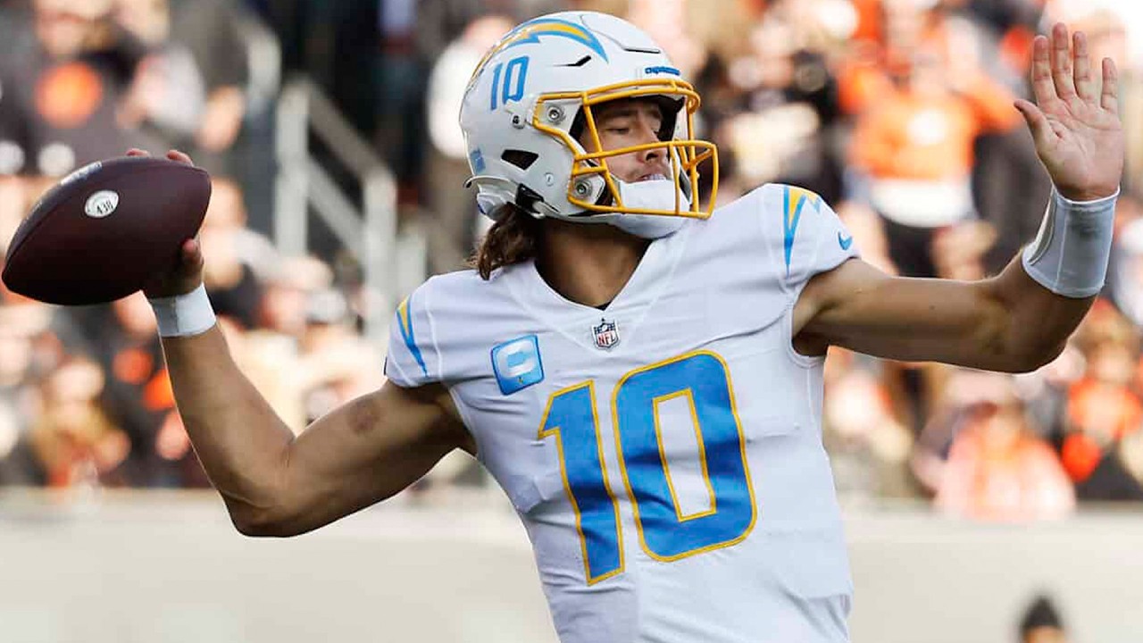 1 Hour of Quarterbacks Throwing Deep Passes | 2024 Season