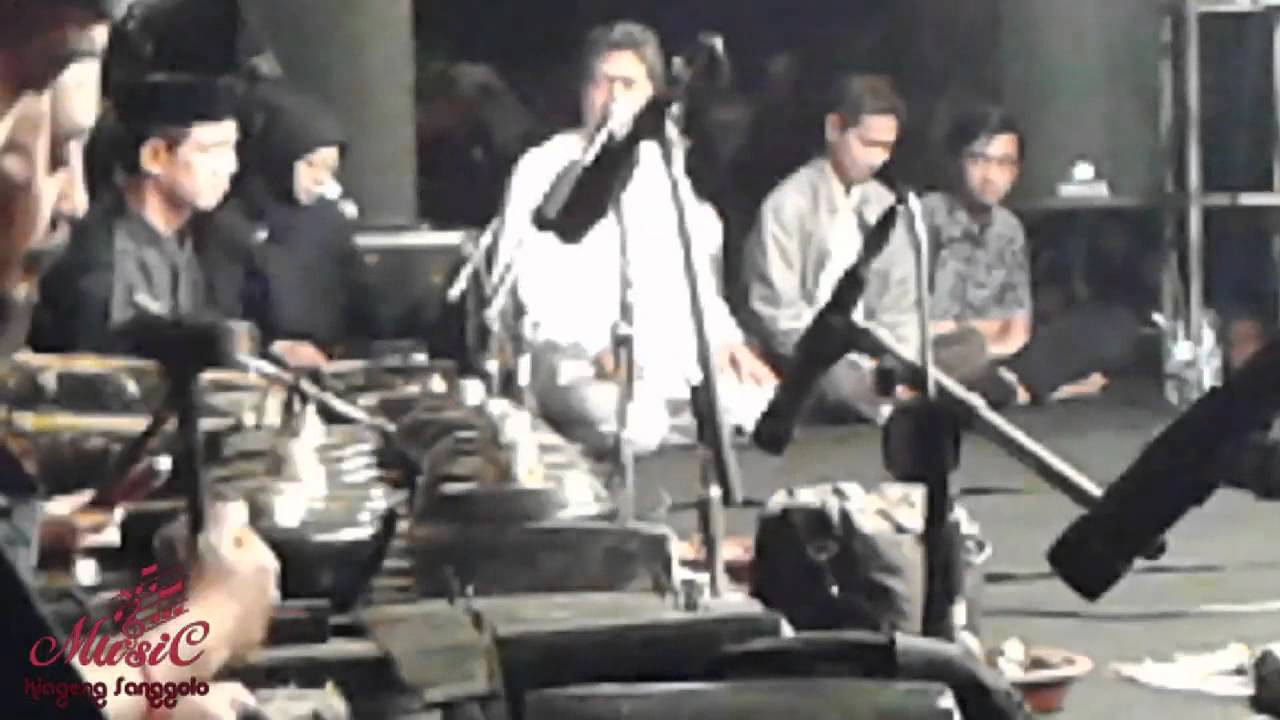 One More Night - Maroon 5 Feat Kiai Kanjeng ( LIVE POLINEMA )