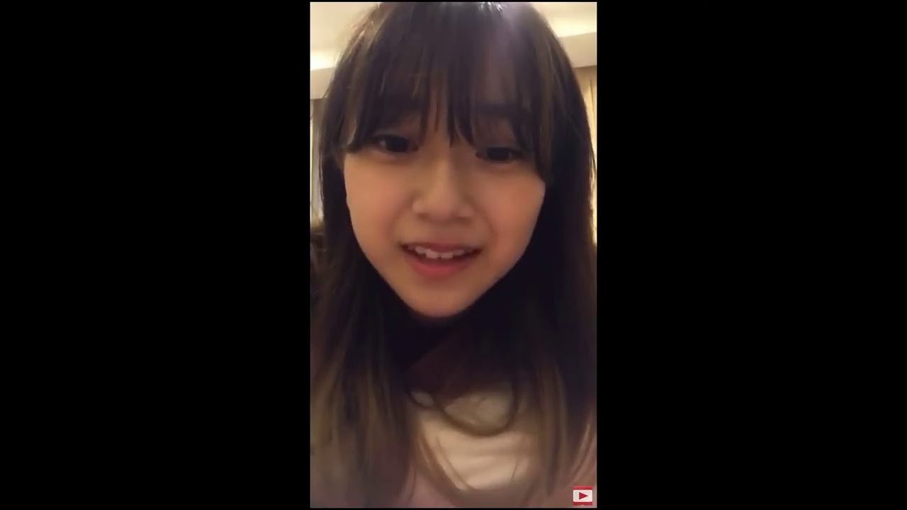 Cute Japaneze girls sneezing くしゃみ58