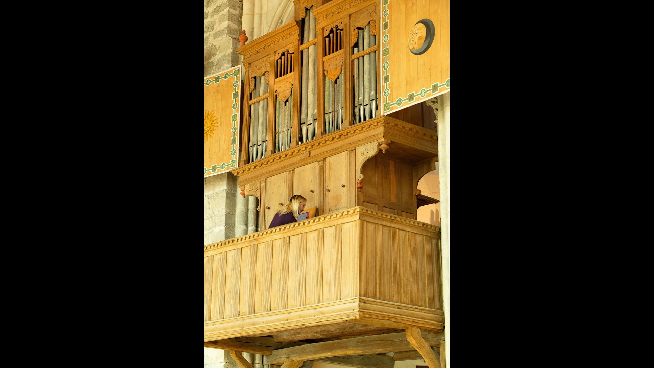 Louis Couperin Gigue in F: 1568 Orgue Historique L'&Eacute;glise St.-Julian-Du-Sault, France