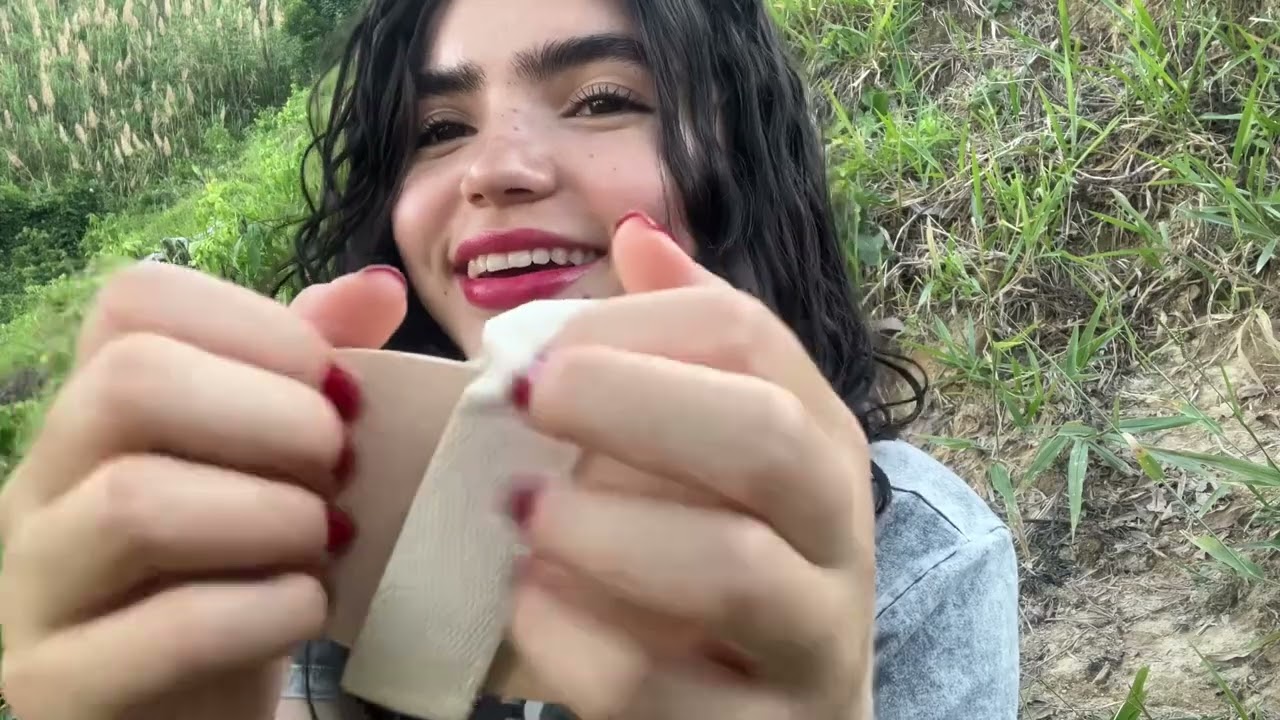 ASMR AL AIRE LIBRE SOFT SPOKEN fabric scratching en mí+tapping & mouth sounds/8k tenkiu😽🩵