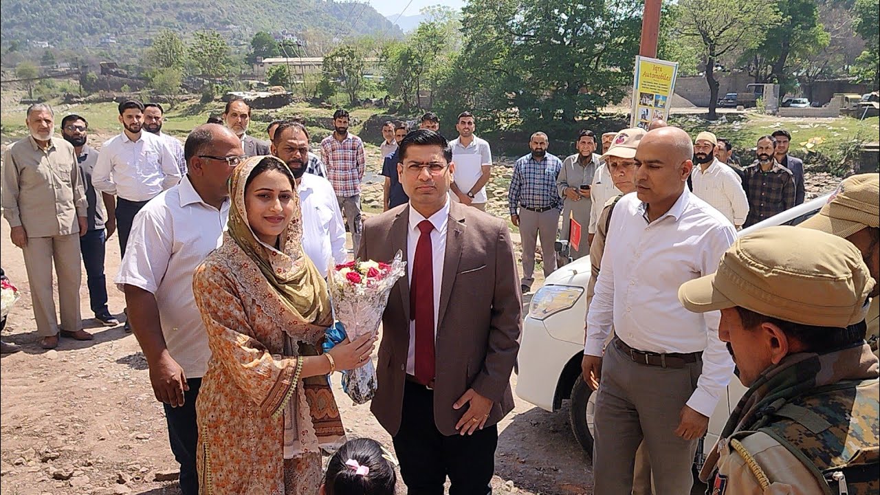 Inaugural Function of Internaltional Dehli Public School Daki Mendhar DC Vikas Kundal Inaugurated.