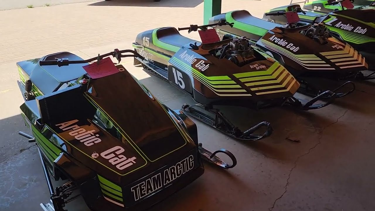 snowmobile hof museum show and swap on may 28, 2023