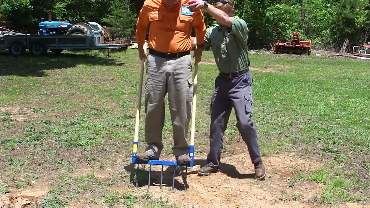 Aeration  Decompaction 2.7: Broadfork Demonstration