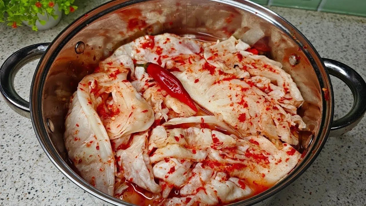 Кимчи из белокочанной капусты. Хрустящая солёная капуста.